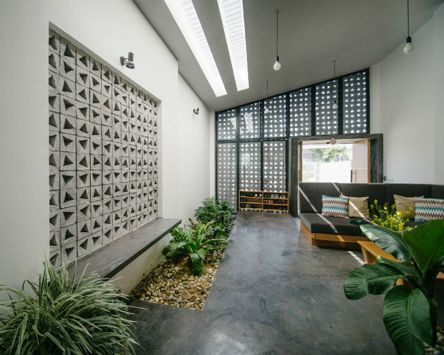 Bán CHDV 2 MT Đ.Trúc Đường, P. Thảo Điền, Q2. 120m2. Hầm, T, 3L. HĐT: 2000 USD/th. Giá: 21,5 tỷ