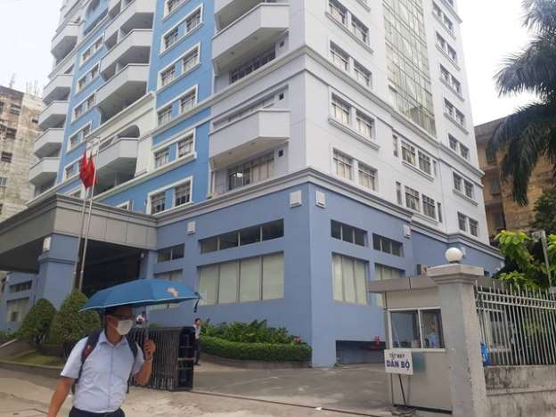 Chính chủ bán gấp nhà mặt tiền Hồ Biểu Chánh, Q. Phú Nhuận, DT: 5mx16m, 3 lầu mới.