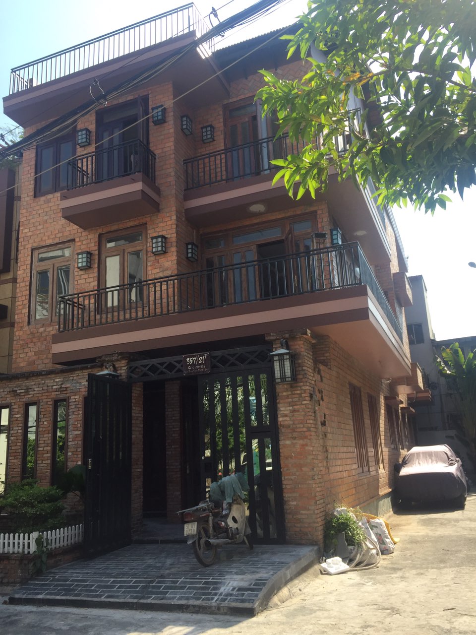 Bán biệt thự khu 737 Cách Mạng Tháng 8 - Quận Tân Bình, DT: 8 x 17m, nhà đẹp