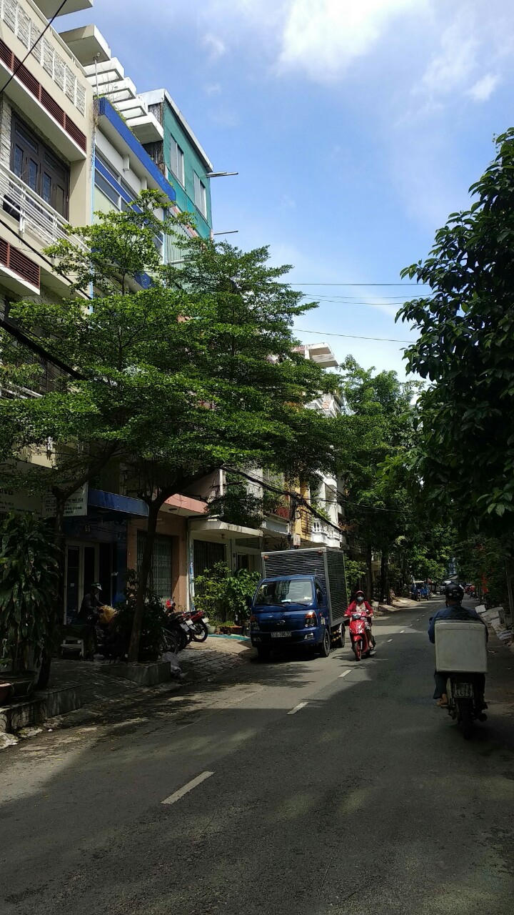 Bán nhà riêng đường Quách Văn Tuấn (4*20M). Sau lưng nhà mặt tiền