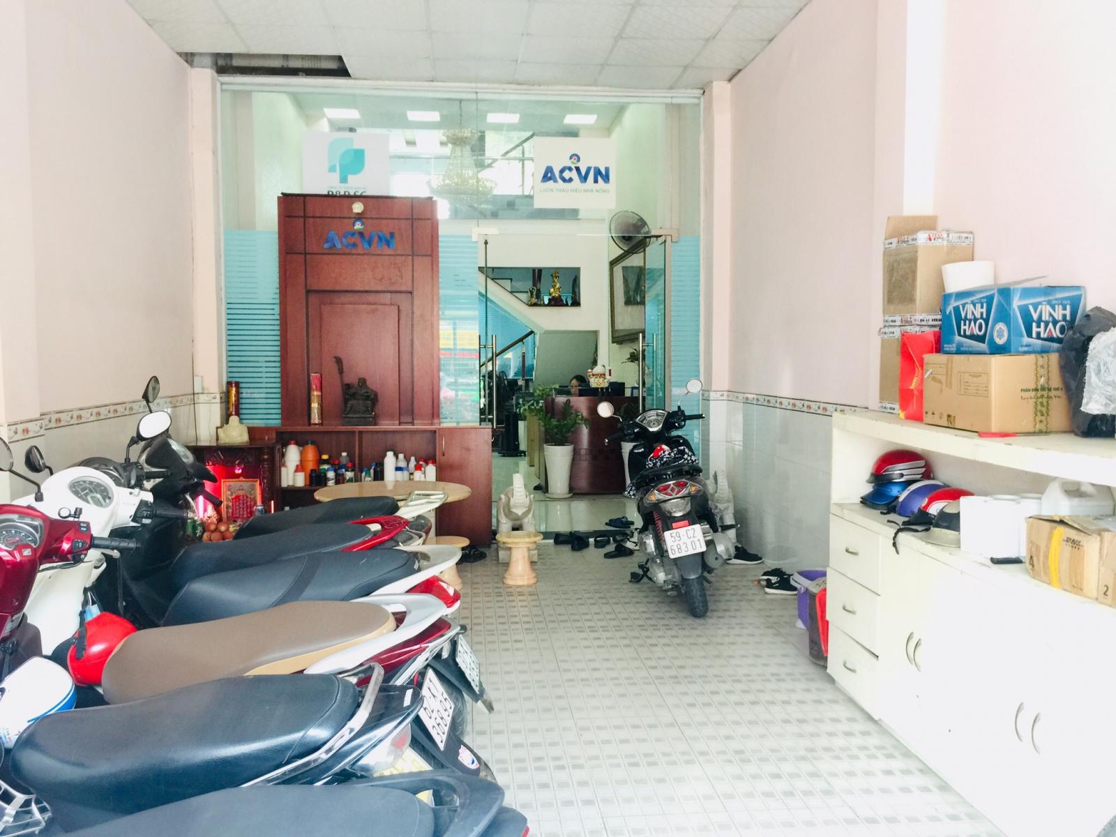 Bán gấp nhà mặt tiền 5 lầu đường Gò Ô Môi, chợ Phú Thuận, kinh doanh sầm uất. LH: 0908743068