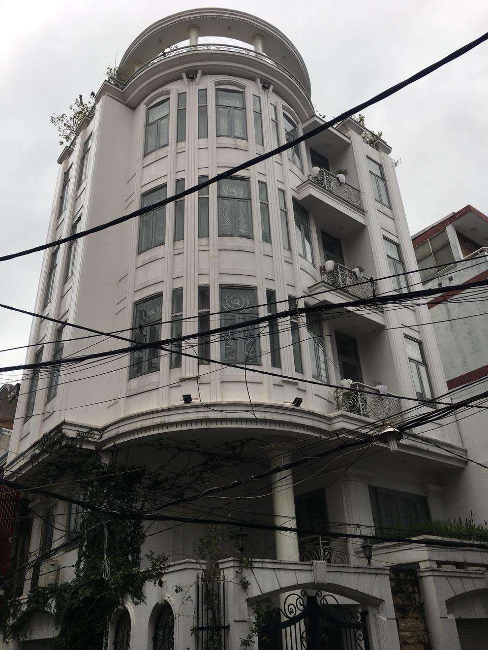 . Bán Nhà Nguyễn Cư Trinh, Quận 1, Gần Khách Sạn Pullman: 14m x 20m, Giá 135 Tỷ