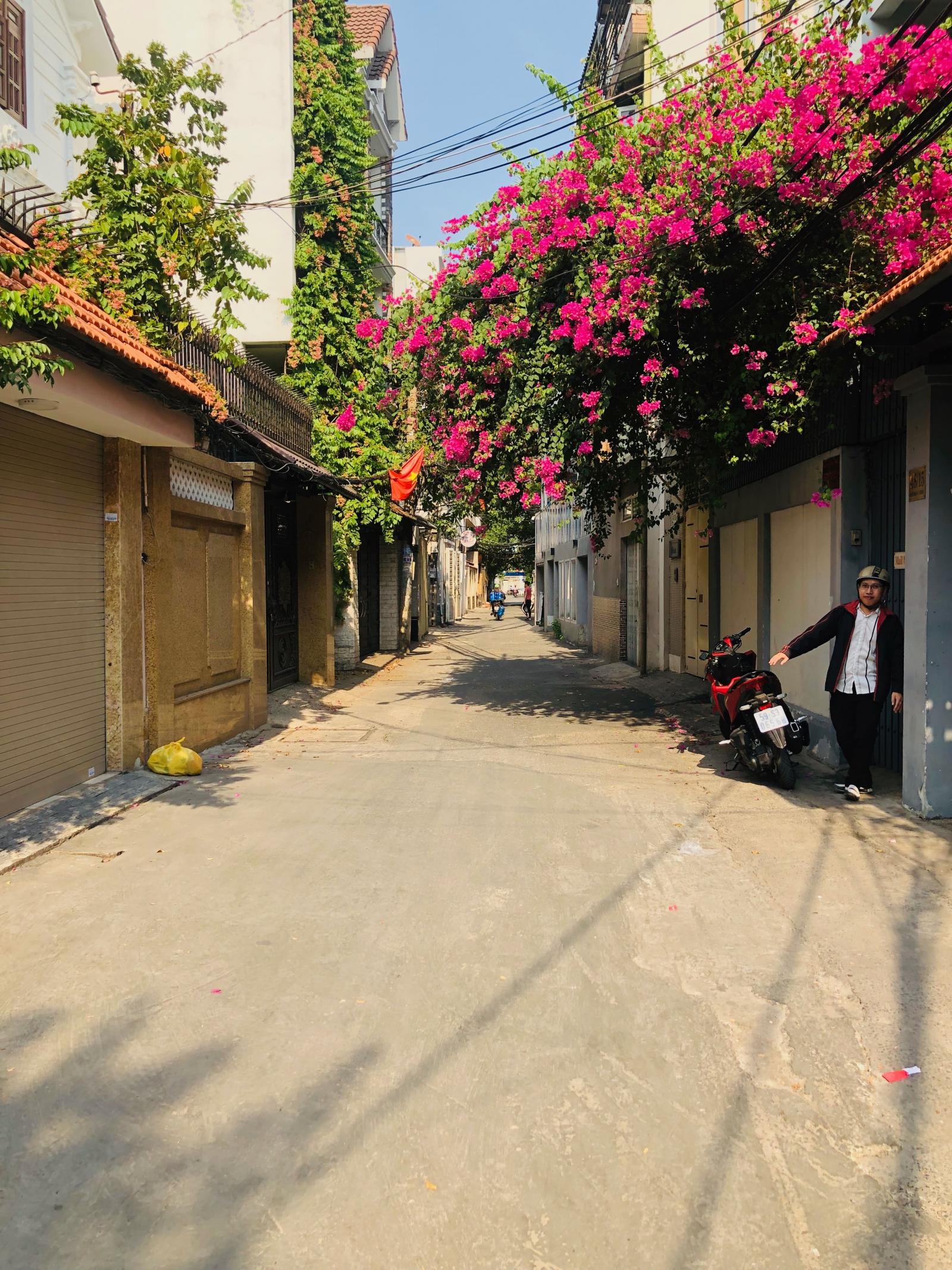 Bán nhà 48/9 Hồ Biểu Chánh Q. PN. Hẻm xe hơi cafe Du Miên. 