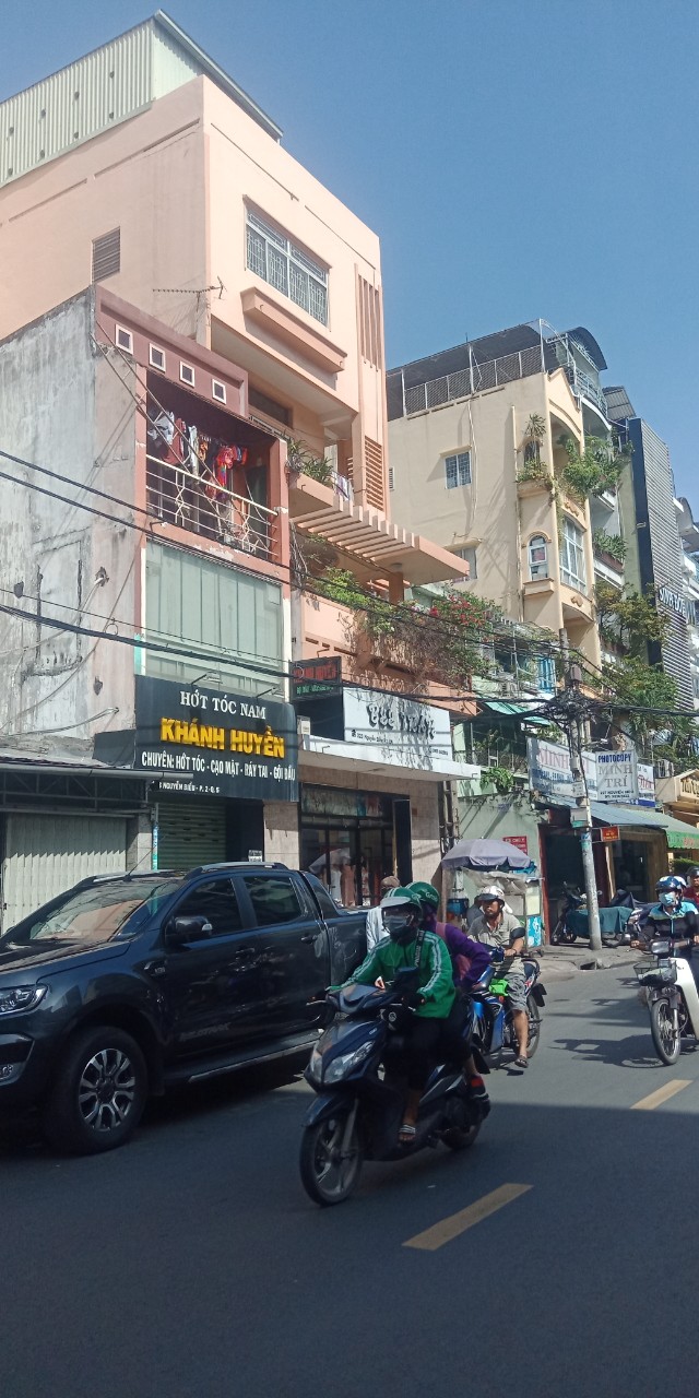 Hẻm vip 10m ngay mặt tiền Trần Hưng Đạo quận 5 (5x9m) nhà 5 tầng đẹp chỉ 9.3 tỷ TL
