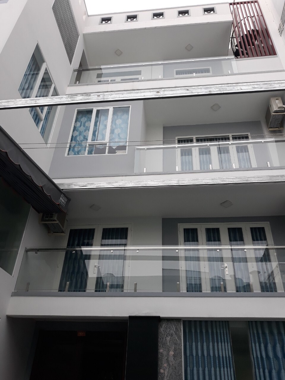 Gấp cần bán nhanh trong tháng Villa Khu VIP K300 Mặt Tiền Nguyễn Bá Tuyển,P12,Tân Bình 6mx20m. 