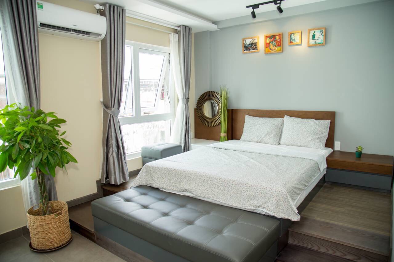 Cho thuê toàn nhà căn hộ dịch vụ cao cấp Trương Quốc Dung - Phú Nhuận. 7x20m. 18P VIP. 140tr/tháng