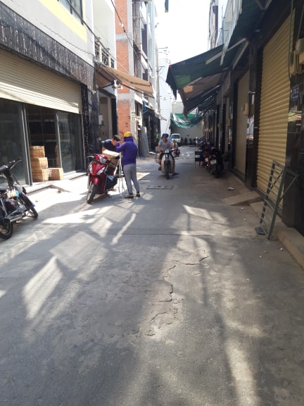 Bán Nhà HXT Lạc Long Quân 4 x 10 3 lầu mới P. 10 Tân Bình Giá 5.9T