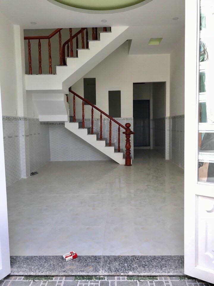 Nhà 1 trệt 2 lầu 1 sẹc HXH đường Nguyễn Ảnh Thủ, Q12 mới xây, nội thất sang trọng