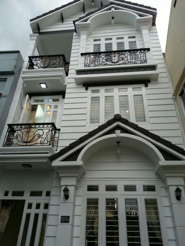 Cần tiền bán biệt thự (8,1x22m) 3 lầu , đường 12m, Lê Văn Thọ, Gò Vấp.