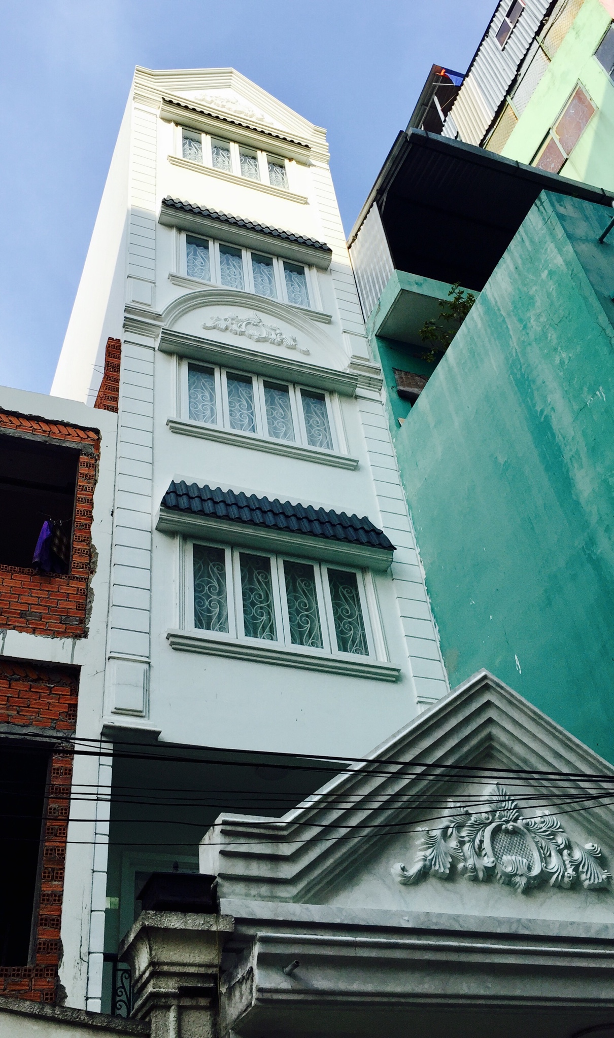Chính chủ bán gấp nhà Phổ Quang - Tân Bình, DT: 5m x 25m, nở hậu 8m, 4 lầu thang máy, giá 26 tỷ