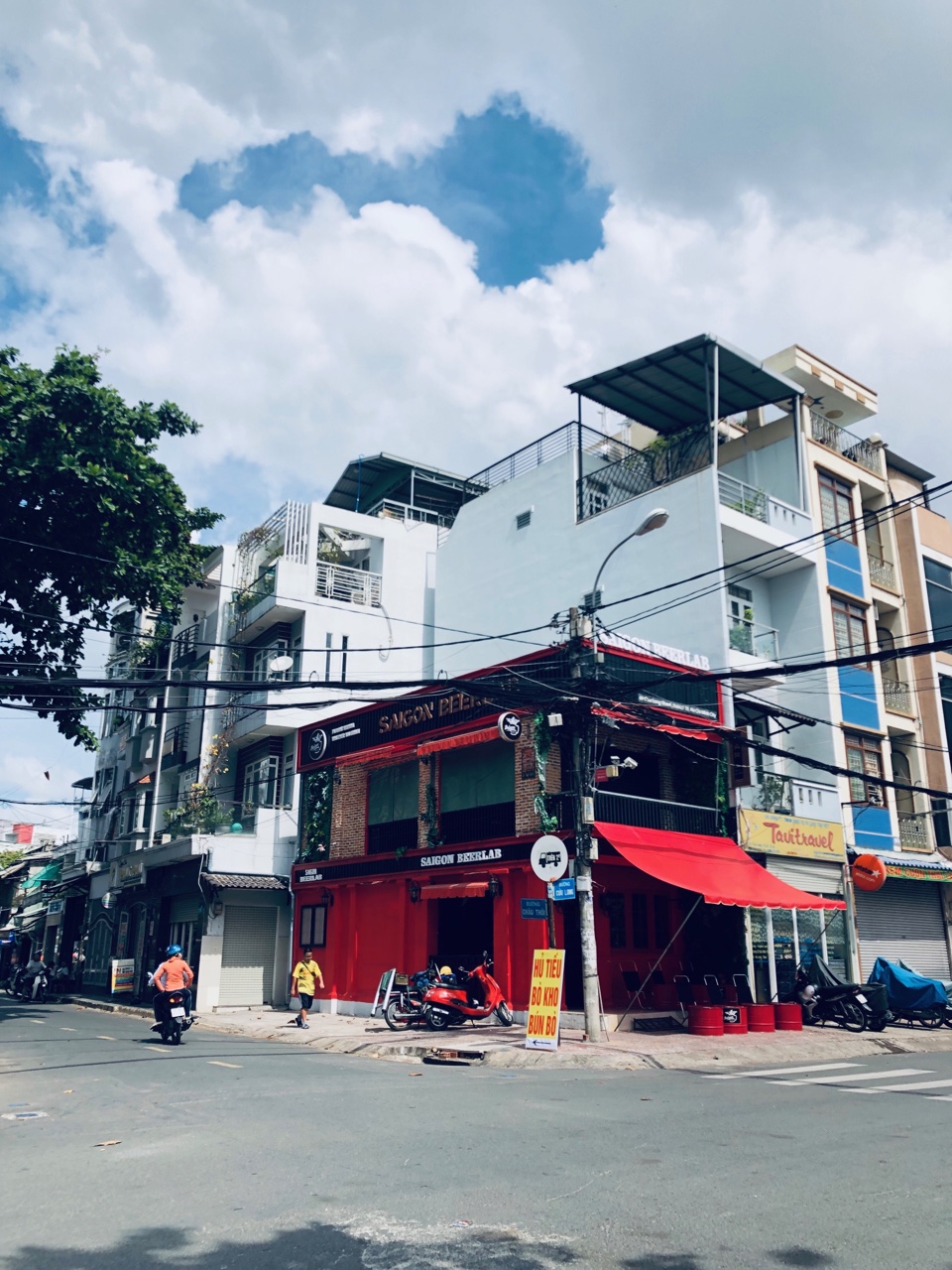 Bán nhà căn góc 2 mặt tiền đường Nguyễn Hiền, P. 4, Q. 3, DT: 7 x 21m, giá: 29 tỷ