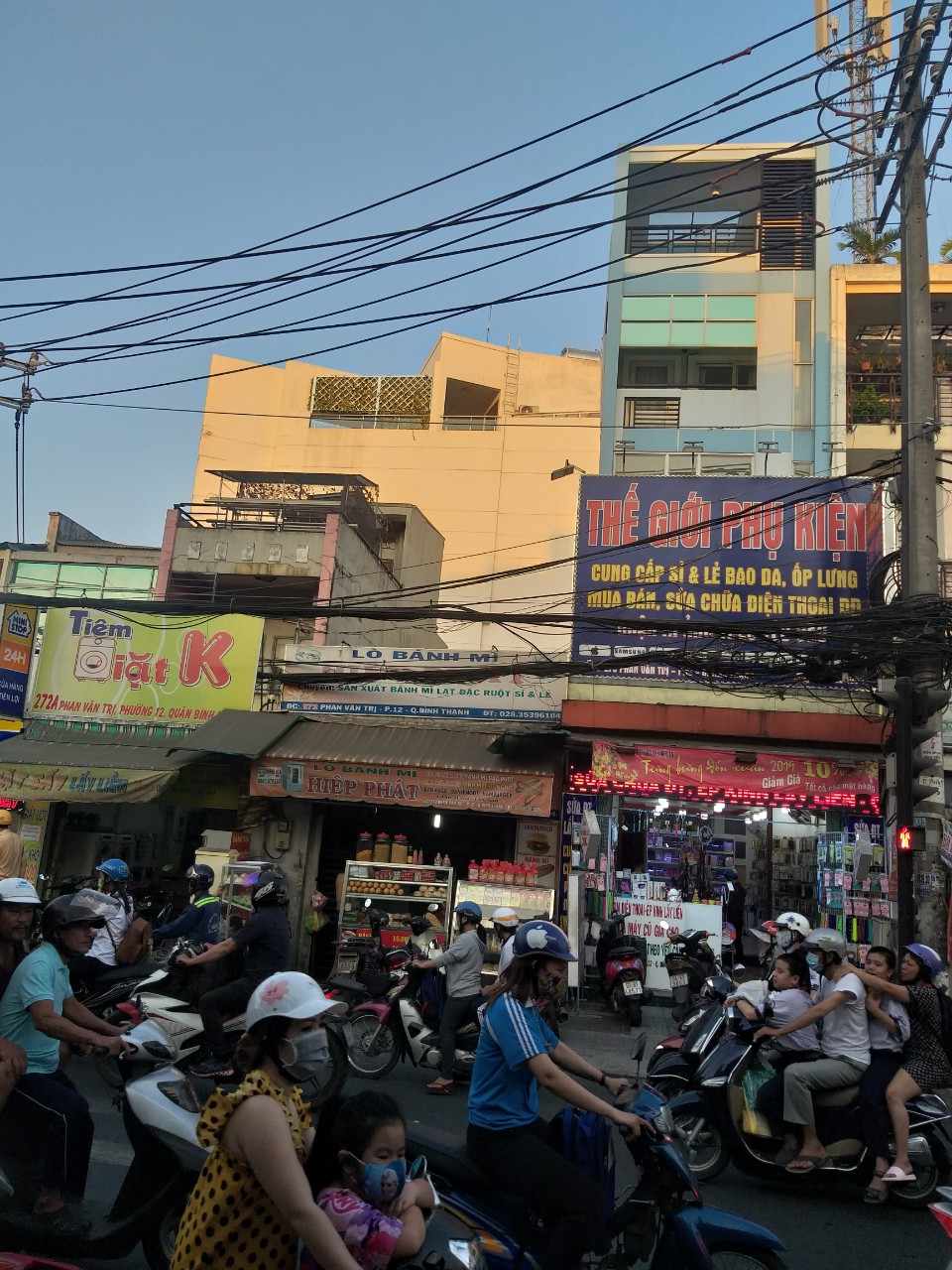 Bán nhà mặt tiền Phan Đăng Lưu, P.6, Bình Thạnh, 4,1x23m, 3 Lầu, cho thuê 40tr/th, giá chỉ 15.3 tỷ