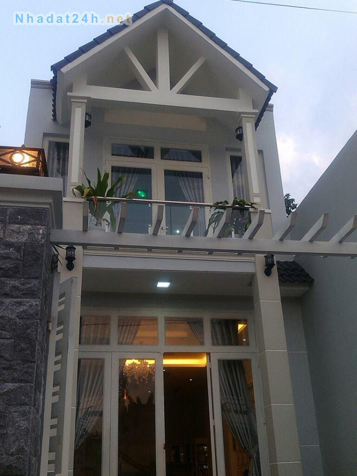  Bán nhà hẻm xe hơi 5m khu nội bộ Nguyễn Trọng Tuyển Tân Bình 3.3x14m chỉ 6.x tỷ.