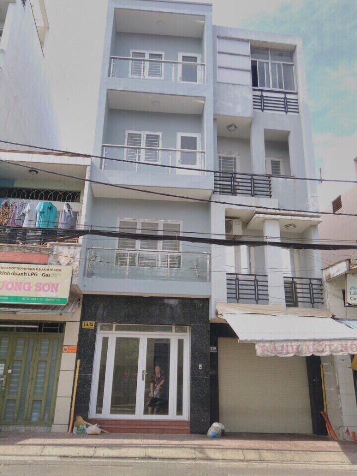Cần tiên kinh doanh, bán nhà hẻm đường Nguyễn Hồng Đào, Tân Bình. DT 4x13m, 2 lầu.