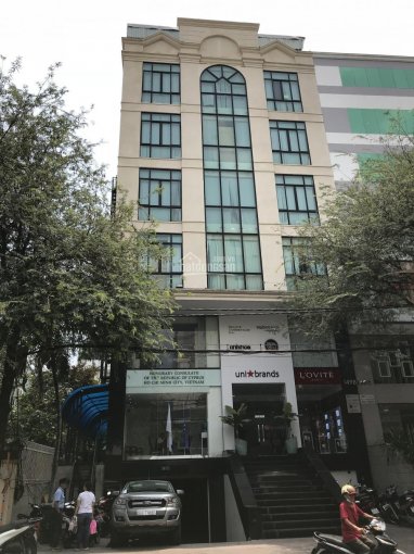 Nhà khu Vip K300, mặt tiền đường Nguyễn Minh Hoàng, P12, Q. Tân Bình. DT: 16m x18m nhà 3 Lầu