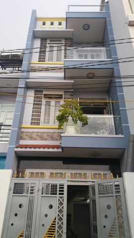 Bán nhà hẻm xe hơi Trần Hưng Đạo P1 Q5, diện tích 5x13m, giá chỉ 10.2 tỷ. 