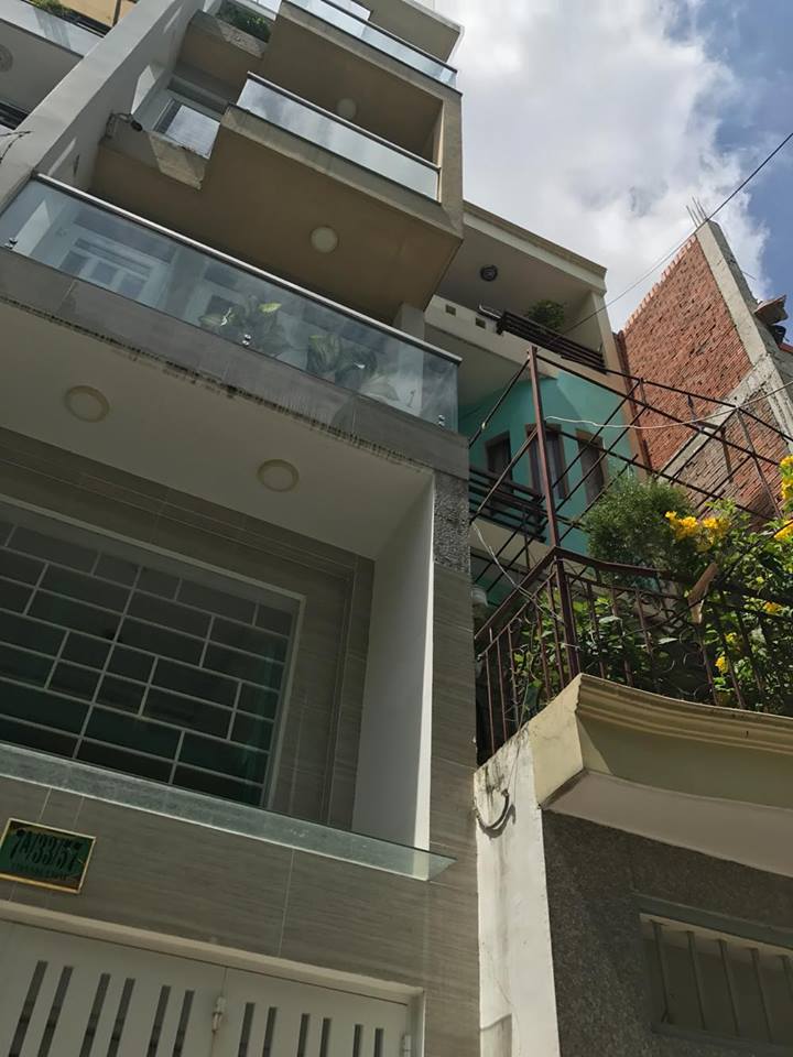 Hang hot HXH Quận 5, đầu tư lời 1 tỷ, 4.2x23m, DTCN 100m2, giá chỉ 15.4 tỷ.