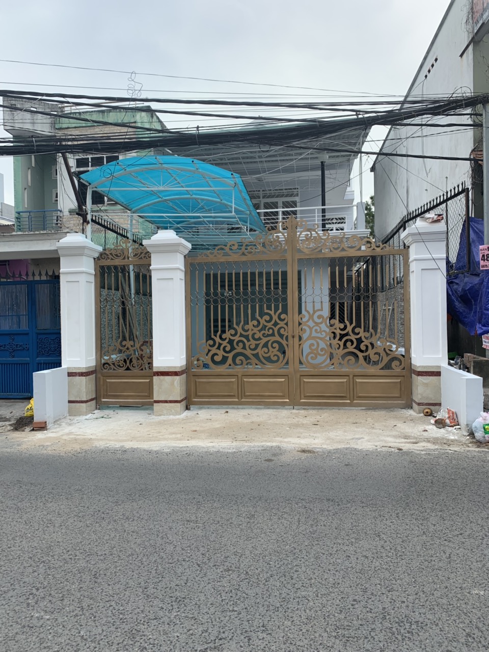 bán nhà mặt tiền kinh doanh đường Quang Trúng, ở ngay trường Hoa Lư, Quận 9