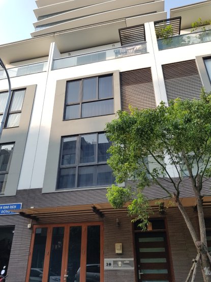 Bán nhà MT đường Ba Tháng Hai, Q10, DT: 4mx26m, 4 lầu, giá chỉ 32.95 tỷ, hẻm hậu 12m