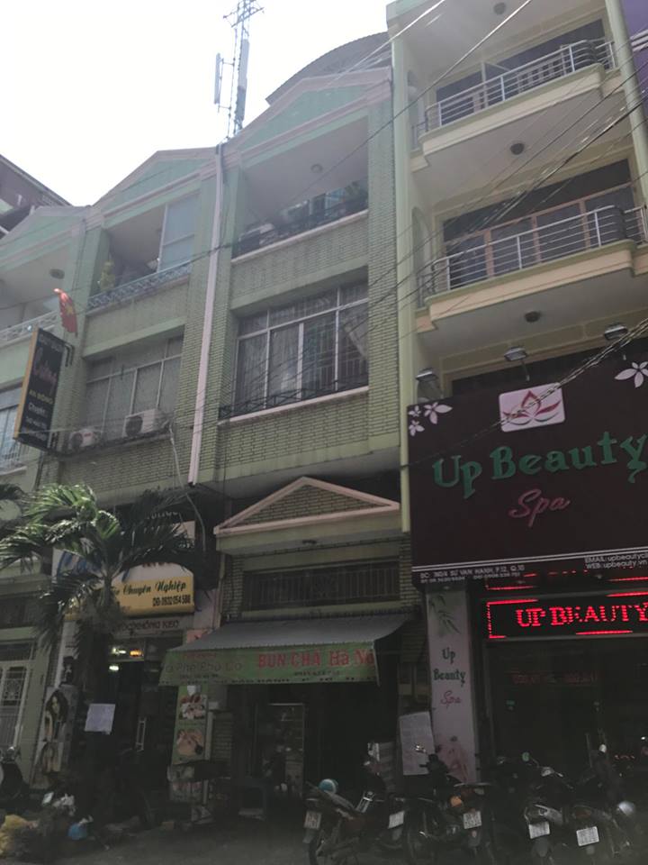 Bán căn hộ dịch vụ Nguyễn Trãi, quận 5. DT 5,3x20m, 5 tầng 18 phòng thang máy, TN 70 triệu/tháng