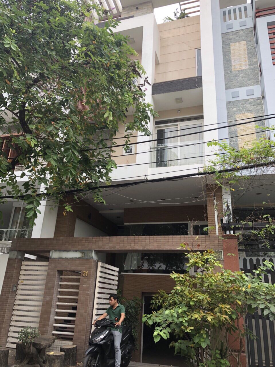 Nhà chính chủ cần bán gấp Nhà 2 MT Hồng Hà, Q.Tân Bình. 5 x 22 giá rẻ.