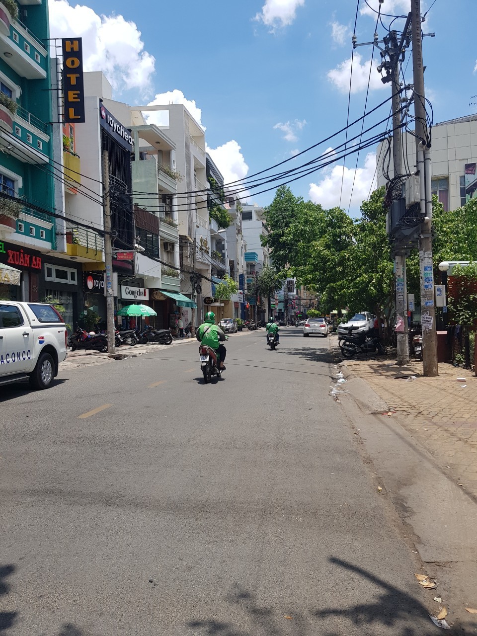 Bán gấp mặt tiền Nguyễn Biểu Q. 5, DT: 3.6 x 13m, 4 lầu ST, giá cực tốt