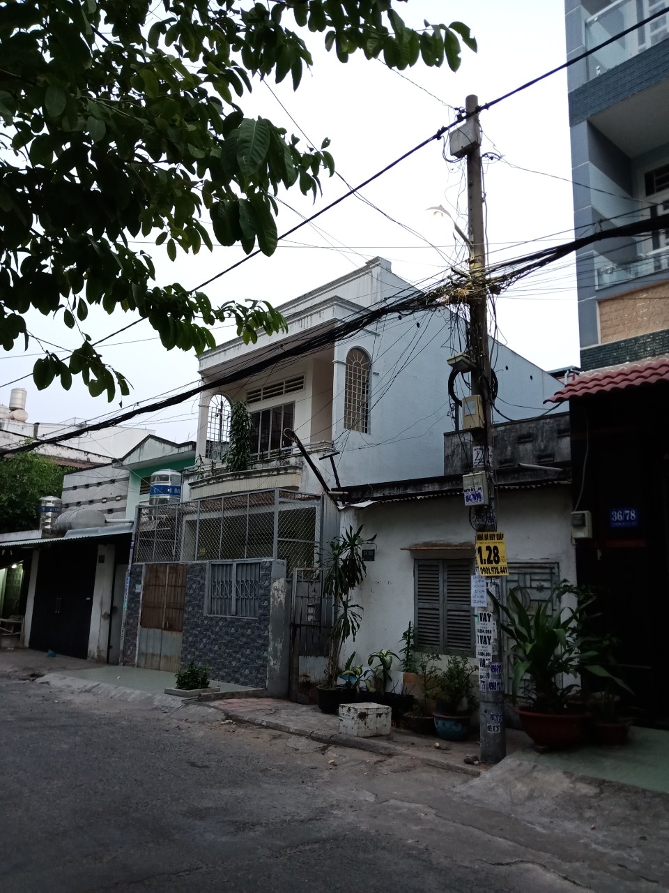 Bán nhà Cấp 4 đường Phạm Văn Chiêu - Cây Trâm, P.9 DT: 96m, hẻm 3m, giá 3.45 tỷ.
