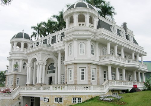 Chính chủ cần bán căn biệt thự đầy đủ nội thất và sổ tại Holm Villas Thảo Điền