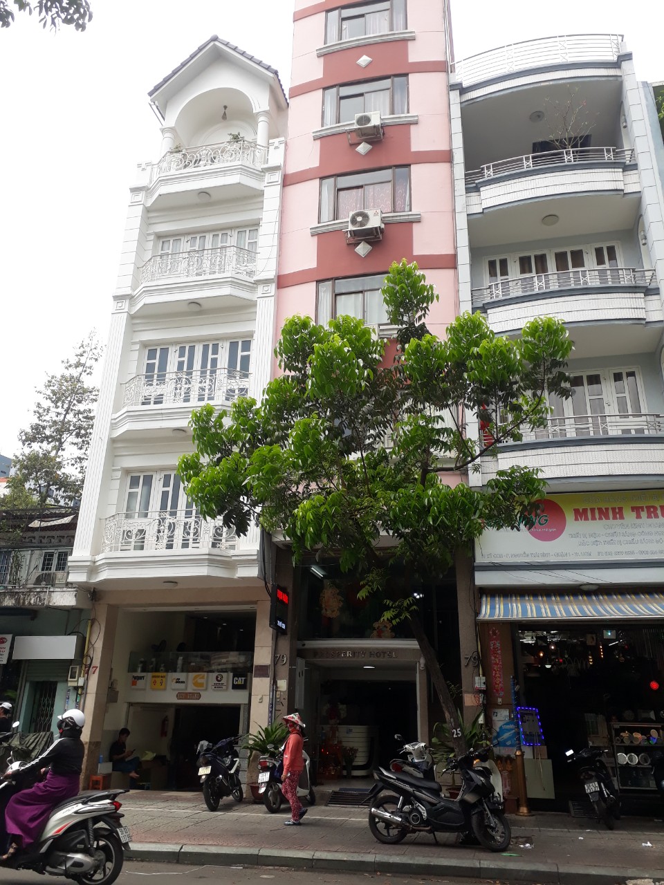 Khách sạn MT quận 1 cho thuê Nguyễn Thái Học,18 phòng.Giá 140 triệu