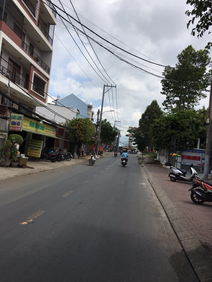 Bán nhà mặt tiền đường Tăng Nhơn Phú, phường Phước Long B, Quận 9, giá 11,5 tỷ.