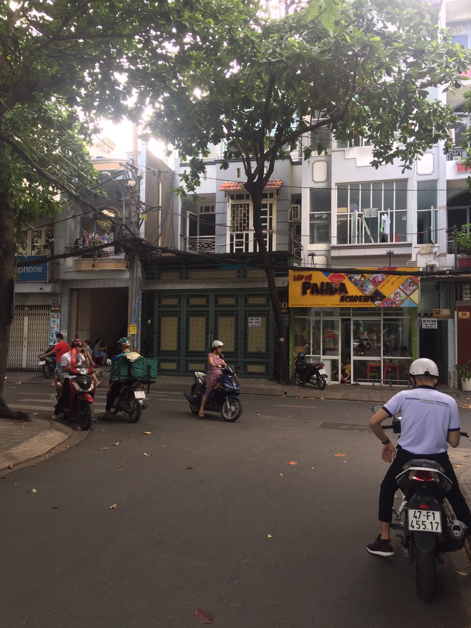Bán biệt thự hẻm xe hơi 10M đường Nguyễn Văn Trỗi (9*18M). 2 lầu sang trọng