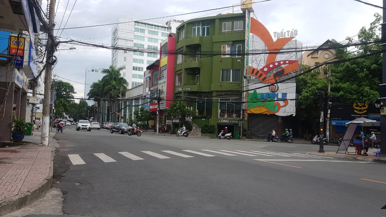 Bán biệt thự hẻm xe hơi 10M đường Nguyễn Văn Trỗi (9*18M). 2 lầu sang trọng