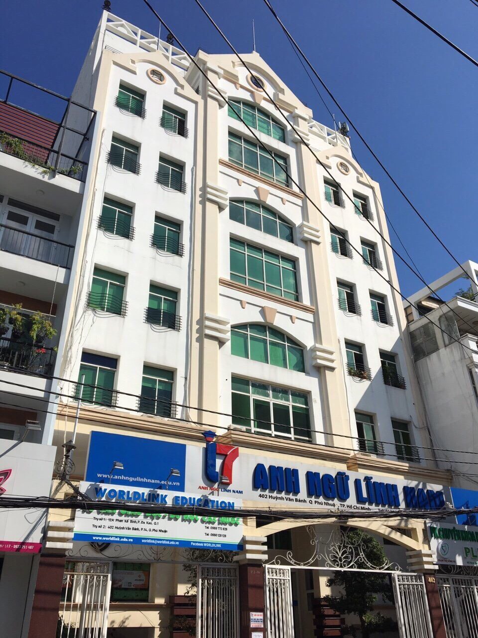 Bán nhà mặt tiền Đông Du - Đồng Khởi, P. Bến Ghé, Quận 1. DT 4,1x18m, thu nhập 226.75 tr giá 63 tỷ