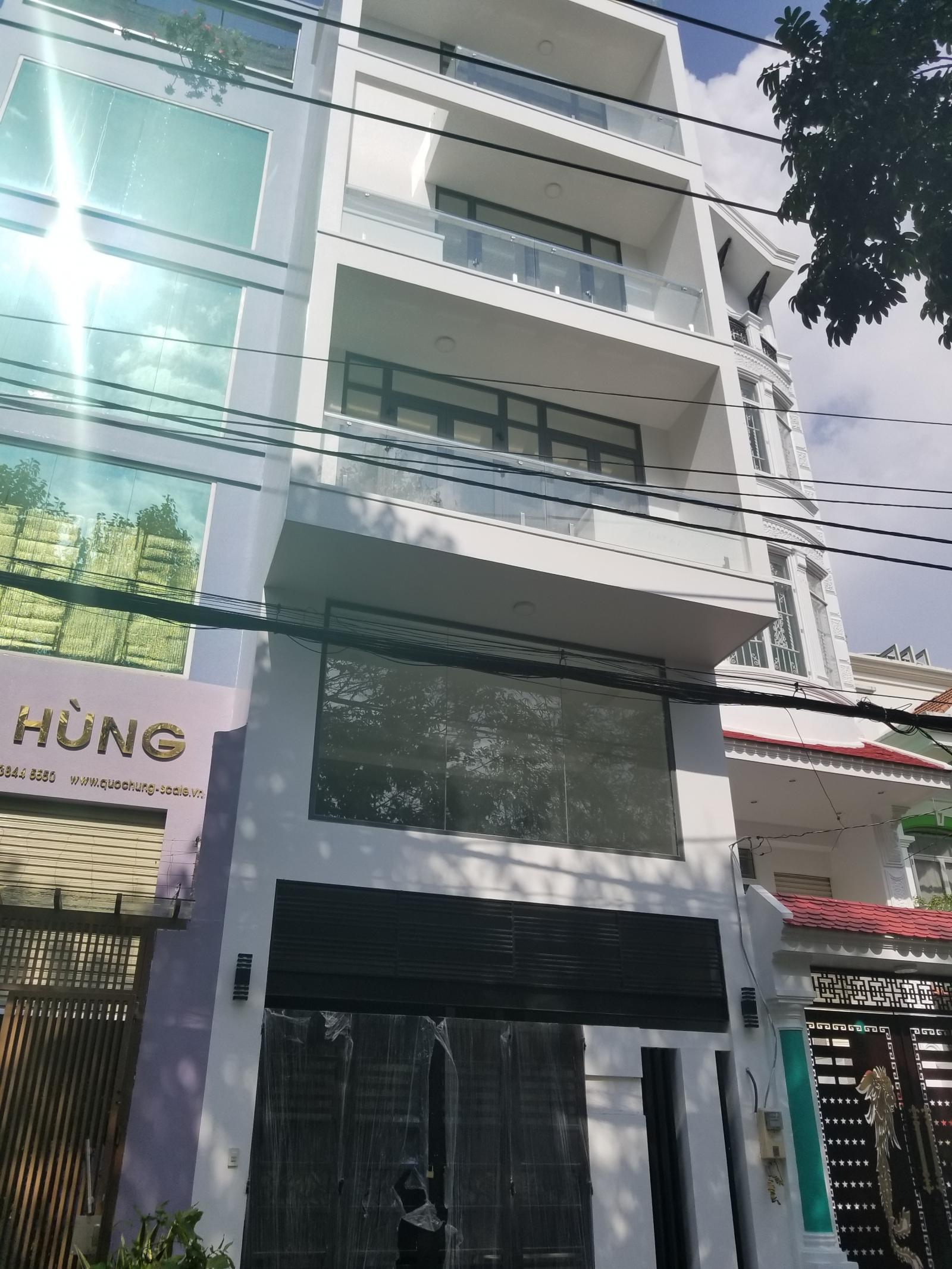  Bán nhà H8m 220/113  lê văn sỹ  p14 Q.3 (4.5x15m), khu vip kinh doanh  giá 12,6 tỷ