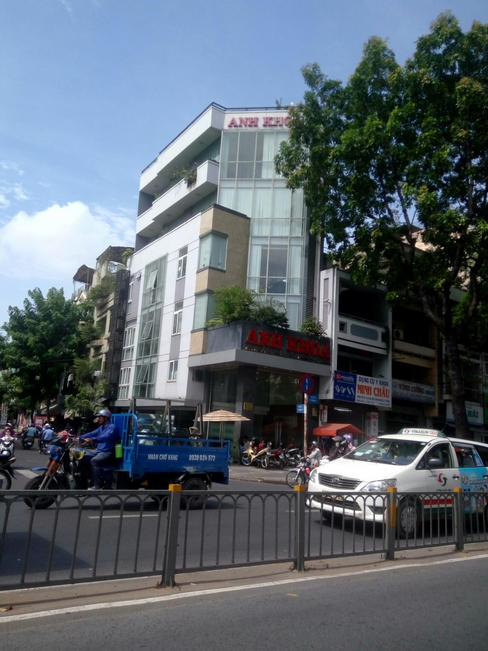 . Chỉ 1 căn duy nhất MTKD Nguyễn Văn Luông, Phường 10, Quận 6. Nhà đẹp 4 lầu, DT: 4,5x32m, 5 tầng