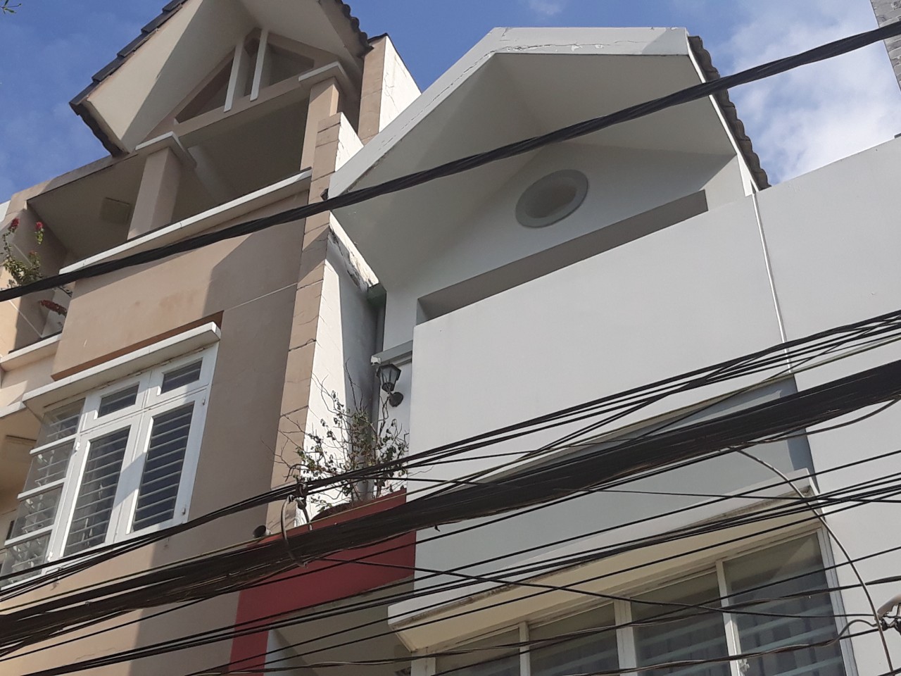 Chính chủ bán nhà 3 LẦU   hẻm 8m,  dt( 4x20m) , Nguyễn Oanh, Gò Vấp .