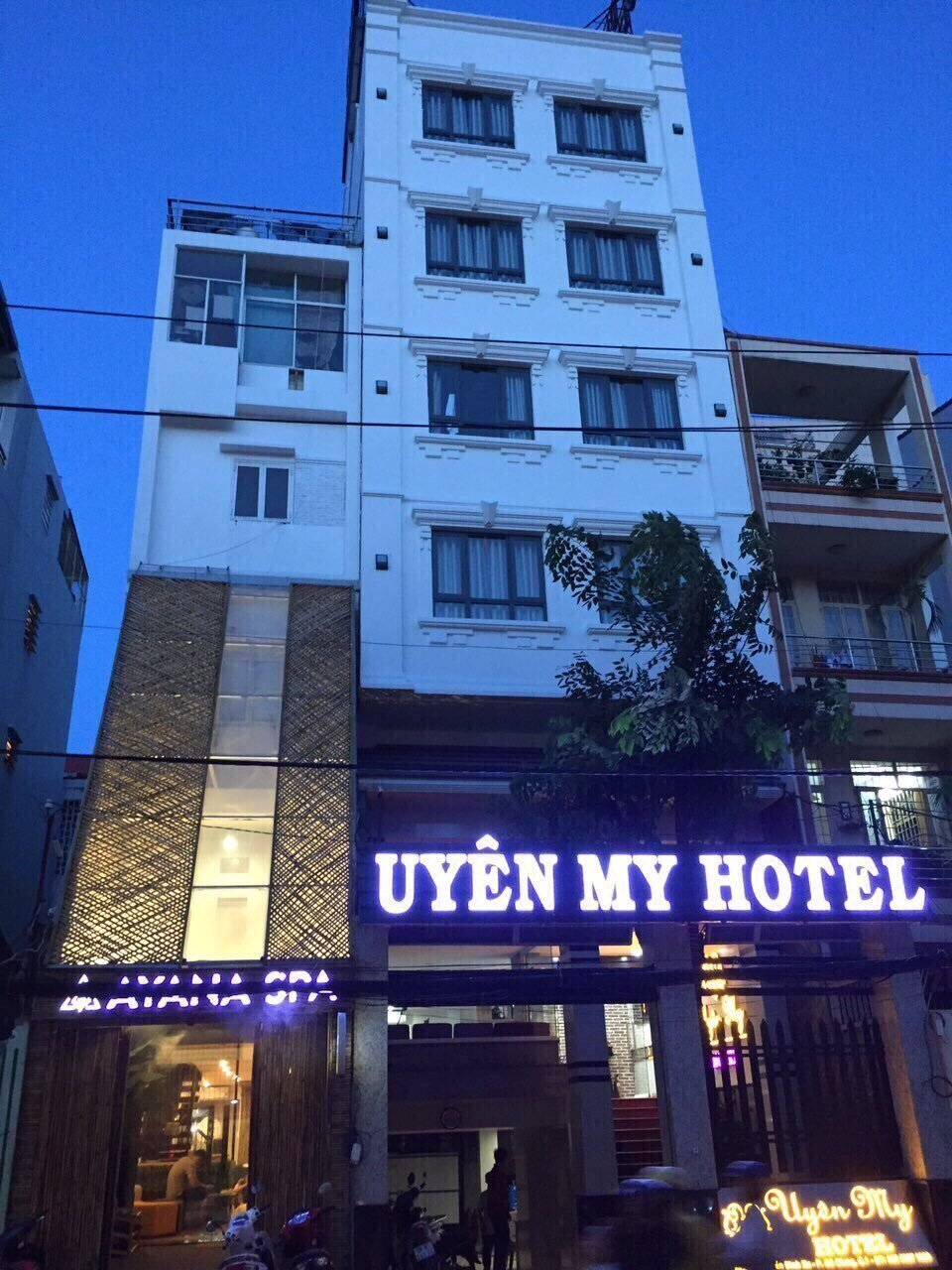 Nhà bán mặt tiền Nguyễn Trãi, Phường Bến Thành, Quận 1. DT: 4.2x20.5m, 5 tầng, giá 43 tỷ  
