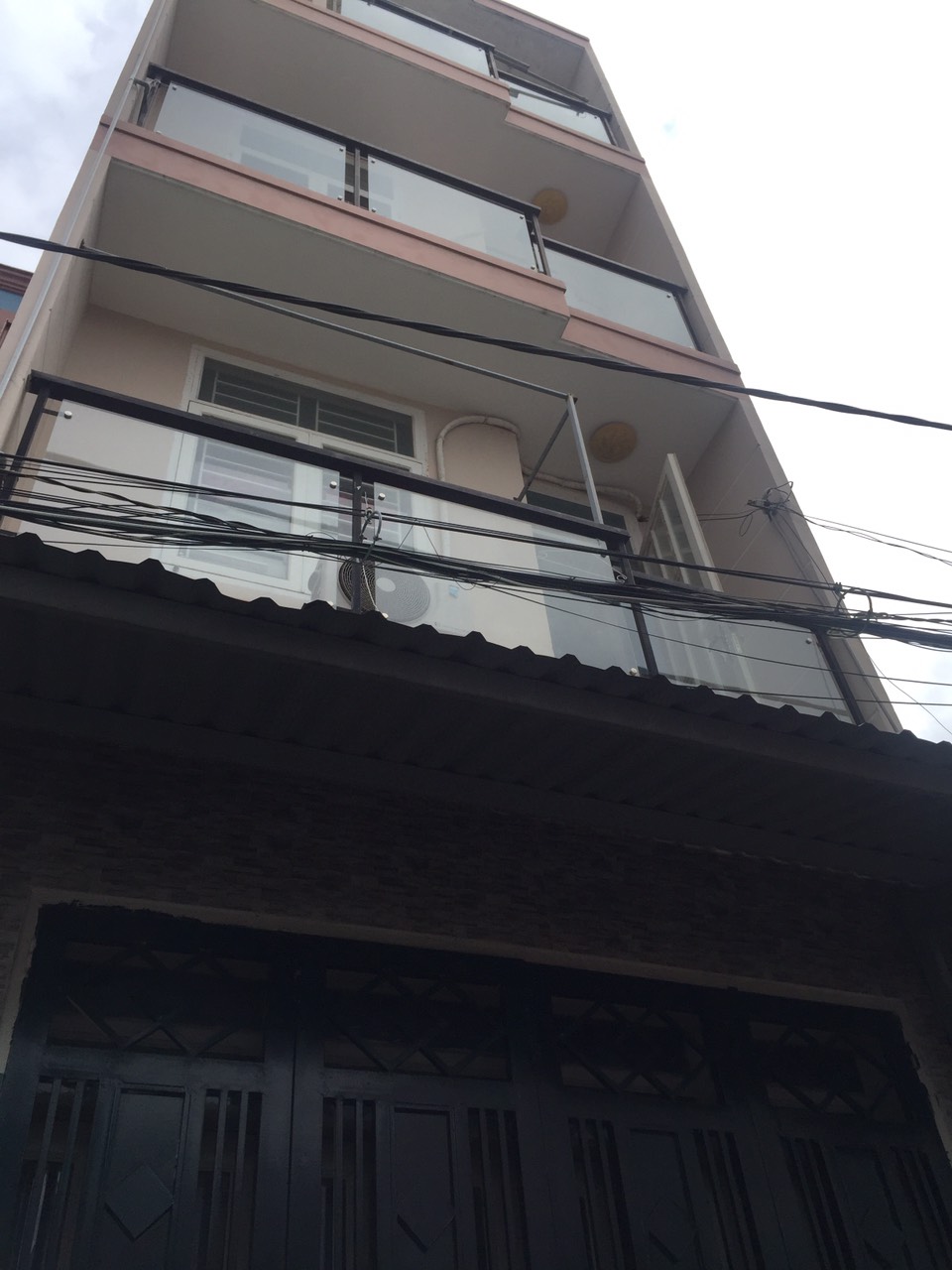 Cần bán nhà mới xây quận Bình Tân 1 trệt 3 lầu