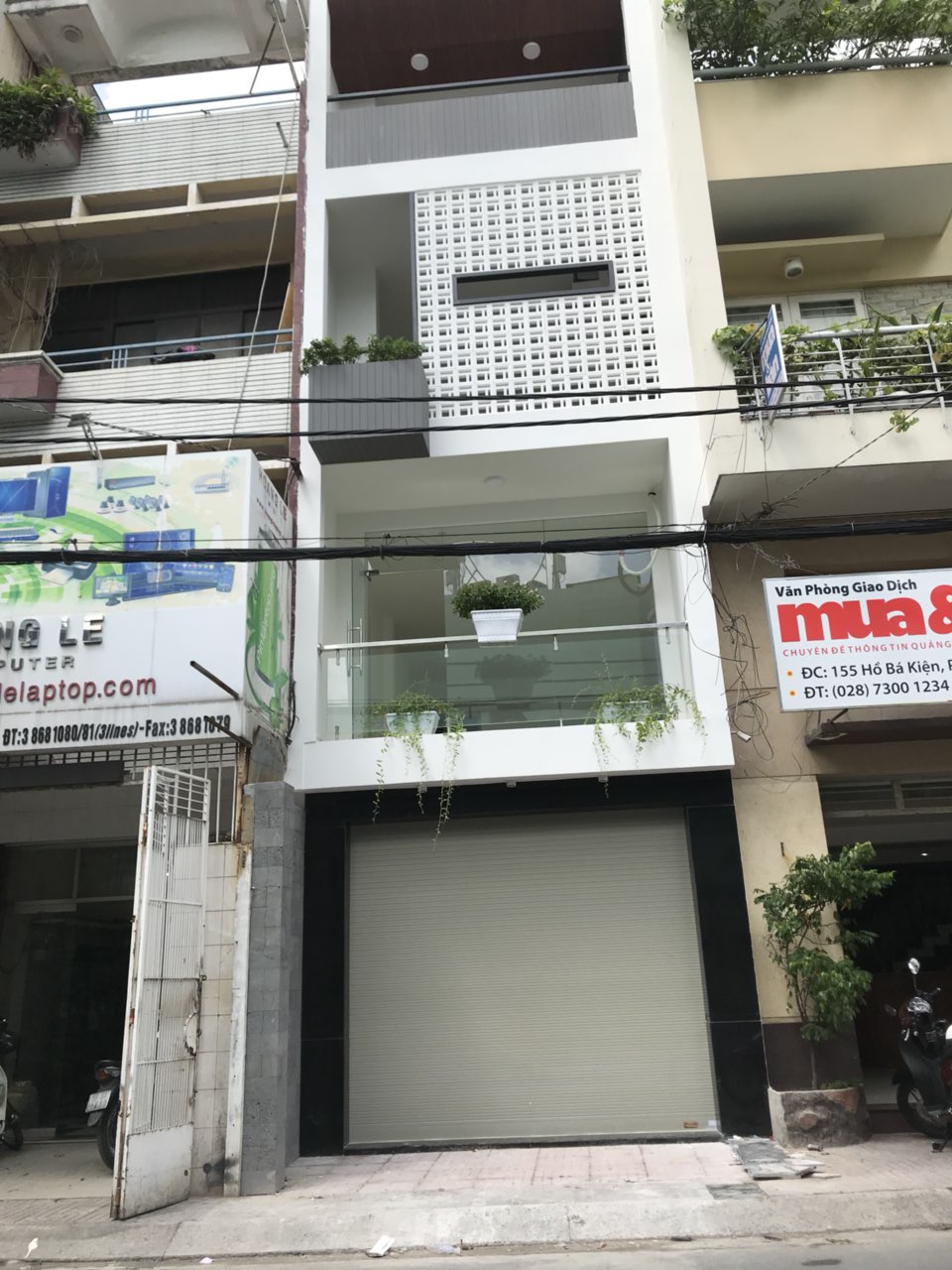 Bán nhà số 529 Huỳnh Văn Bánh, Phường 14, Quận Phú Nhuận. DT 4,5x16m, giá: 12.7 tỷ