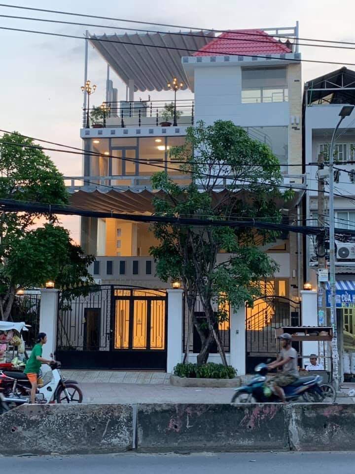 Bán Nhà 1 trệt 3 lầu MT đường Tên Lửa, gần Aeon Bình Tân, Bệnh viện Quốc tế, đã hoàn công, sổ riêng