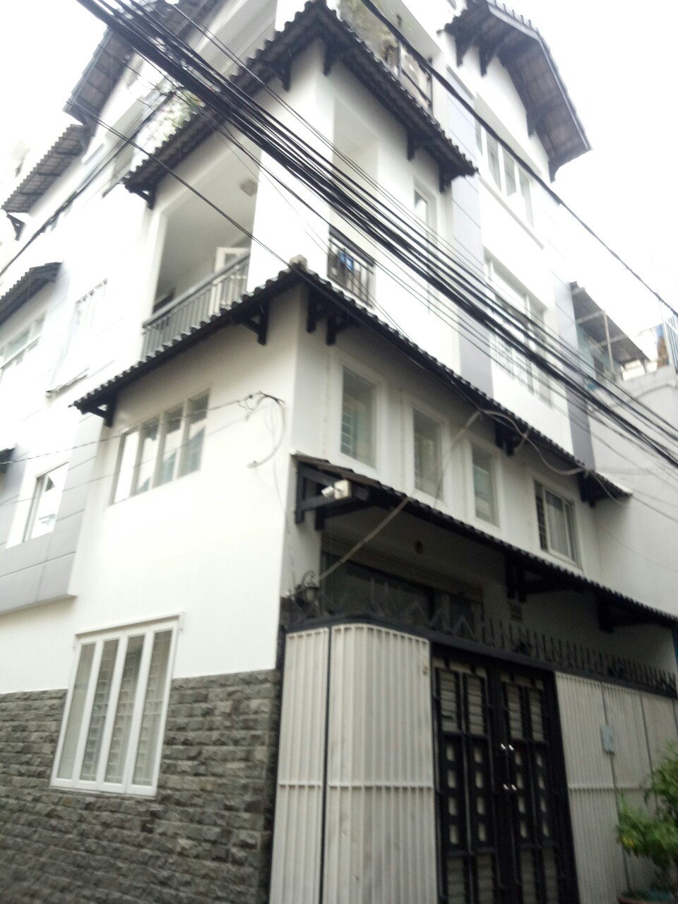 Bán nhà đường Nguyễn Trãi, Q5, 18 căn hộ dịch vụ, 5.5x20m, 6 lầu thang máy, giá 15.5 tỷ