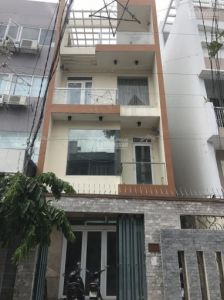 Bán nhà gần chợ Hạnh Thông Tây, 5 tấm, 4.2*17m, đang cho thuê 30tr/th, 11 tỷ