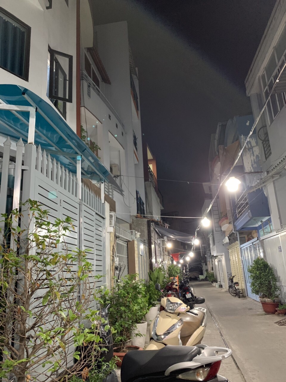 Cần bán homestay CHDV Điện Biên Phủ 3 lầu. Thu nhập 70 triệu/tháng, giá 11 tỷ TL