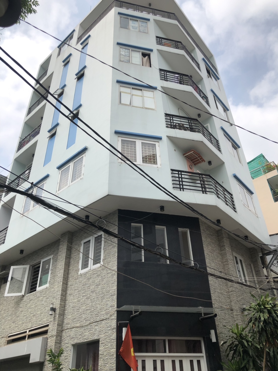 Bán nhà 2 mặt tiền Cư Xá Bắc Hải, Phường 15, Q. 10, 7x17m, 1 lầu, giá 28 tỷ.