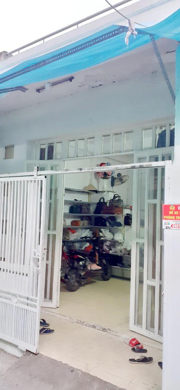 Bán nhà cấp 4 (nở hậu) hẻm xe hơi 270 Huỳnh Tấn Phát Quận 7 (có gác)  