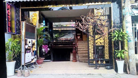 Định cư nước ngoài cần bán gấp Khách Sạn MT hẻm 585 đường Nguyễn Thị Thập, P. TP, Q7