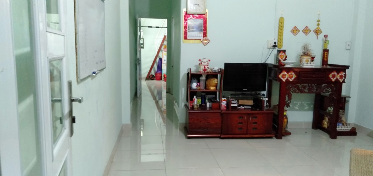 Gia đình chuyển về quê nên bán gấp căn hộ chung cư 346 Đường Phan Văn Trị, F11, Quận Bình Thạnh, TP Hồ Chí Minh.