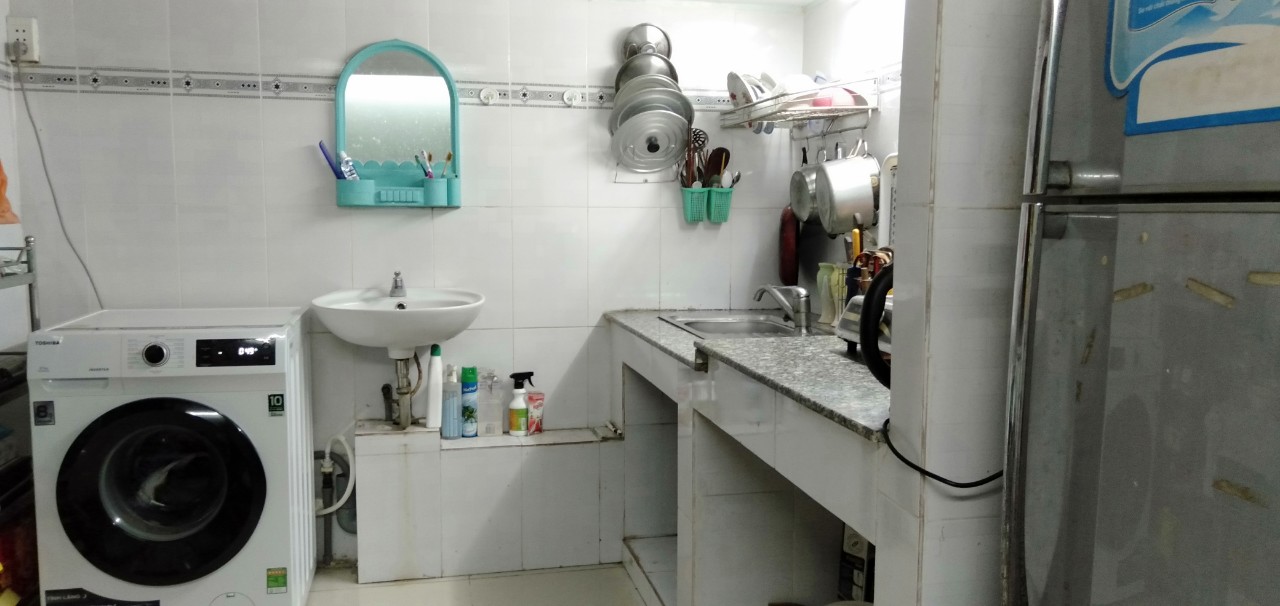 Gia đình chuyển về quê nên bán gấp căn hộ chung cư 346 Đường Phan Văn Trị, F11, Quận Bình Thạnh, TP Hồ Chí Minh.