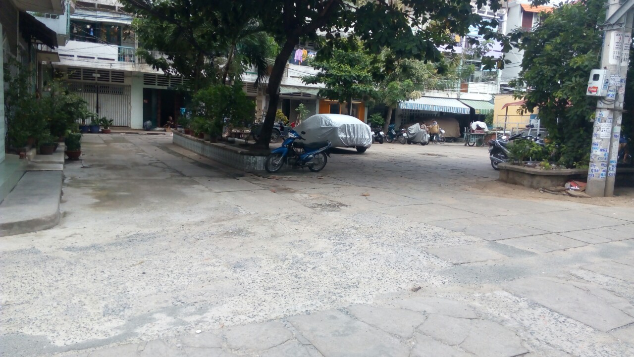 Gia đình chuyển về quê nên bán gấp căn hộ chung cư 346 Đường Phan Văn Trị, F11, Quận Bình Thạnh, TP Hồ Chí Minh.