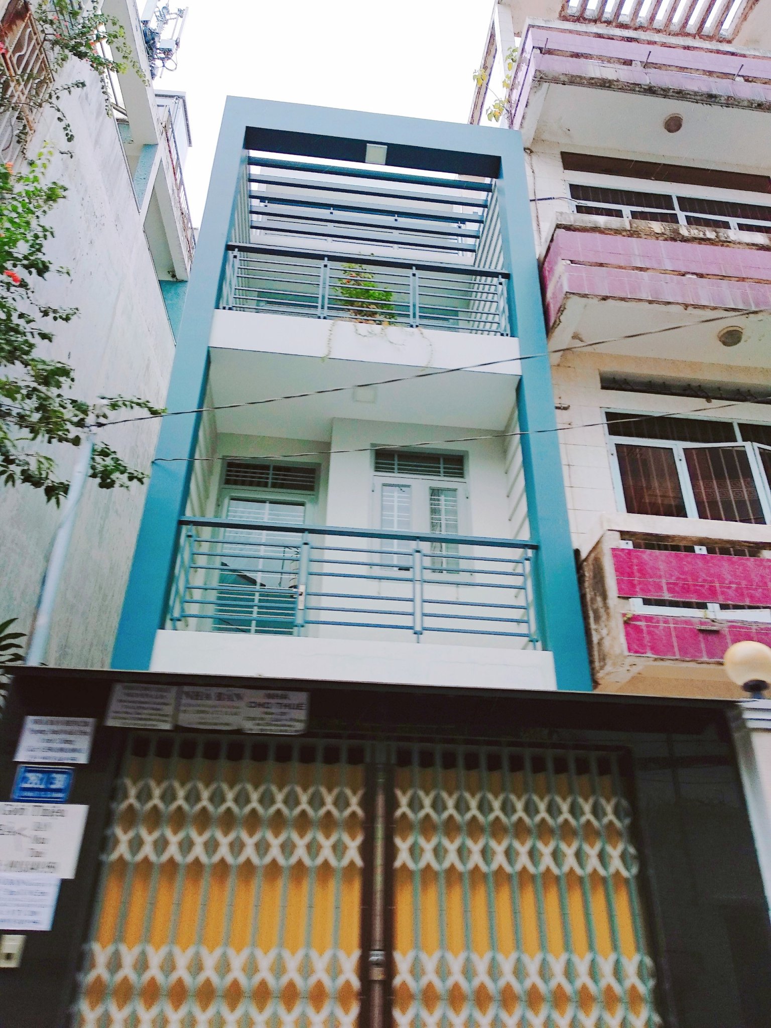 Bán nhà mặt tiền Khu K300, đường Lê Trung Nghĩa P13 Tân Bình, 5x19m, 3 lầu st mới đẹp.